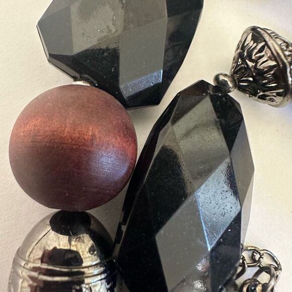 You and I long chunky beaded statement necklace - Picture 9 of 9